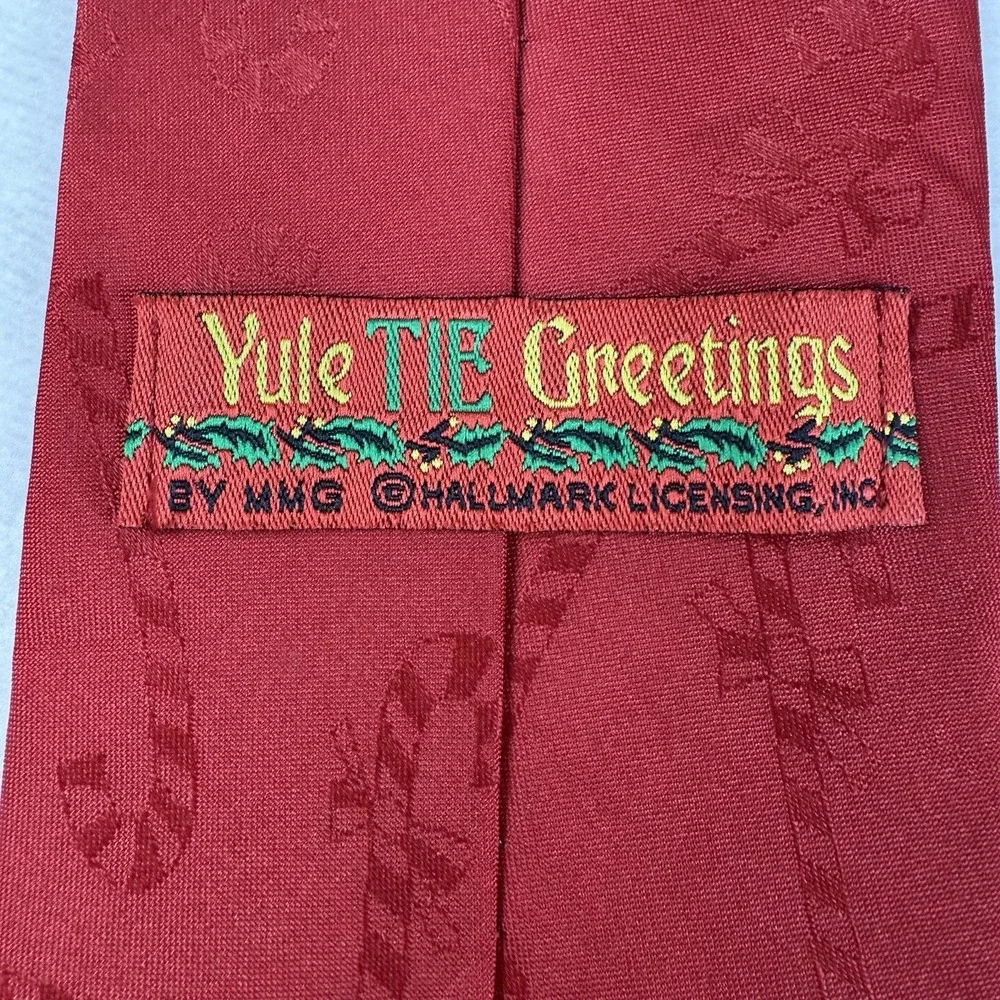 Hallmark Holiday Tie Reindeer Christmas Novelty Necktie Red‎ Yule Festive Cheer